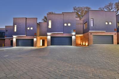 House For Sale in Hyde Park, Sandton