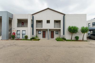 Apartment / Flat For Sale in Summerset, Midrand