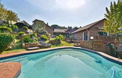 House For Sale in Bassonia, Johannesburg