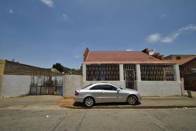 House For Sale in La Rochelle, Johannesburg