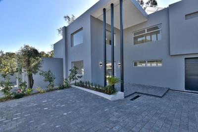 House For Sale in Khyber Rock, Sandton