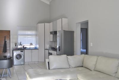 Apartment / Flat For Sale in Greenstone Hill, Edenvale