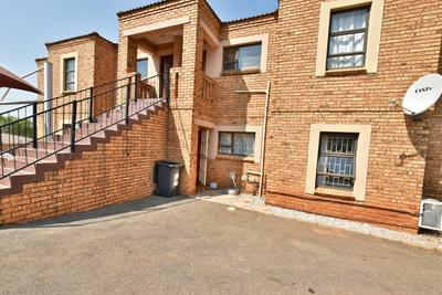 Apartment / Flat For Sale in Kibler Park, Johannesburg