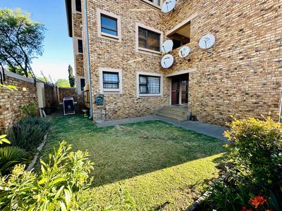 Apartment / Flat For Sale in New Redruth, Alberton