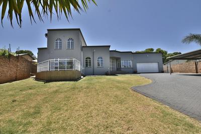 House For Sale in Mulbarton, Johannesburg