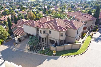 House For Sale in Bassonia Rock, Johannesburg