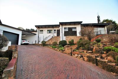 House For Sale in Mondeor, Johannesburg