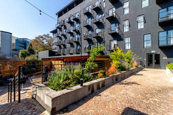 Apartment / Flat For Sale in Sandton Central, Sandton