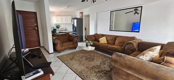 Apartment / Flat For Sale in Glenvista, Johannesburg
