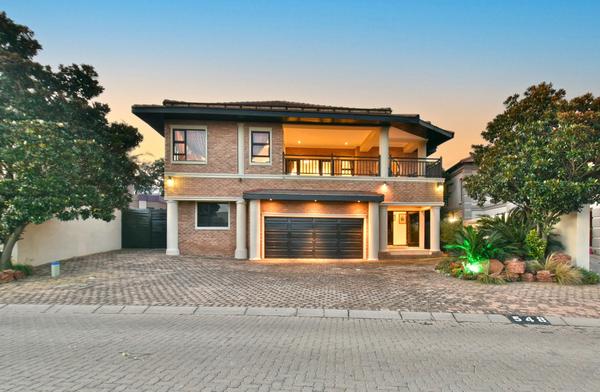 House For Sale in Bassonia Estate, Bassonia Rock